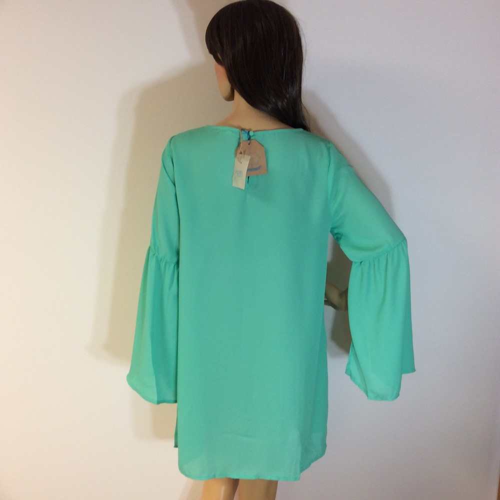 🎉HP🎉BELL SLEEVE DRESS - Picture 6 of 6